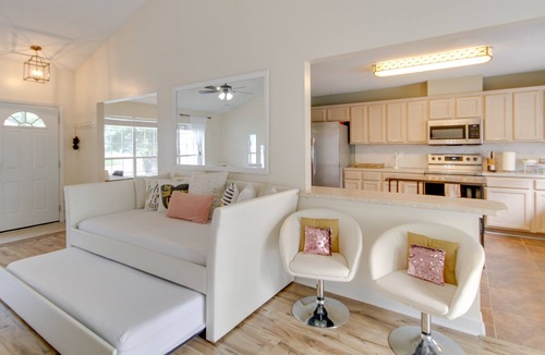 Gulfport House | Gulfport Home w/ Patio - 6 Mi to Beaches!