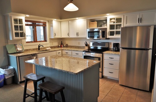 Nisswa Condo | Gull Lake Condo for Rent | Boat Rentals Available