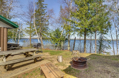 Puposky Cabin | Gull Lake Escape: Cabin w/Access to Dock, Beach