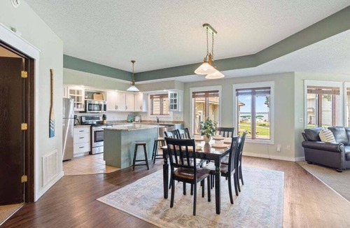 Nisswa Condo | Gull Lake Rental | Beach Access, Pontoon Rentals