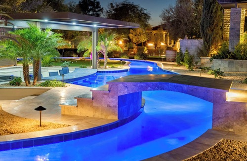 North Scottsdale House | HÓZHÓ Ranch | Lazy River, Pool, Golf Sim & Bowling