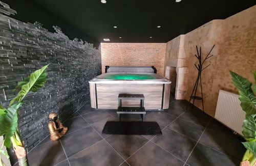 Remalard-en-Perche Apartment | Hôtel des arts - Gîte Littérature dans le Perche - Spa