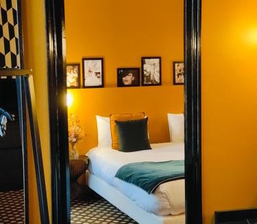 Quartier de la Plaine-de-Monceaux Hotel | Hôtel Noir