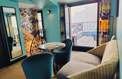 Quartier de la Plaine-de-Monceaux Hotel | Hôtel Noir