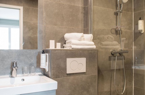 Quartier de la Plaine-de-Monceaux Hotel | Hôtel Prony Monceau