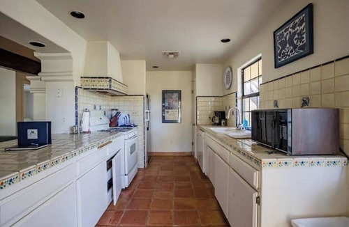 Lake Isabella House | Hacienda and Green Cabin - Perfect Lake Isabella Getaway Sleeps 12 Pet Friendly