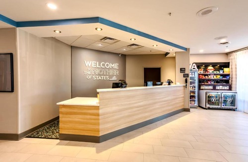 Lakeview Hotel | Hampton Inn Manassas
