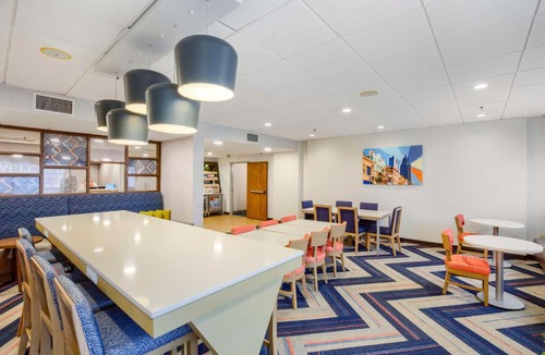 Tillmans Corner Hotel | Hampton Inn Mobile-I-10/Bellingrath Gardens