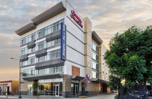 Hollywood Hotel | Hampton Inn & Suites Los Angeles/Hollywood