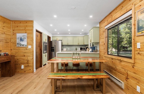 Sierra Cedars Cabin | Happy Pines- Remodeled Family Cabin
