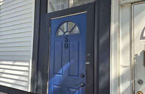 Jeffries Point Apartment | Harborside Walk to Subway