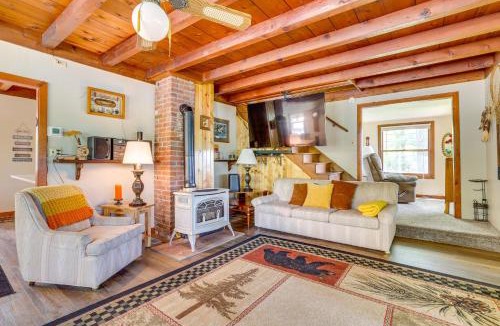 Neillsville House | Hatfield Family Home on Lake Arbutus: Boat & Hike