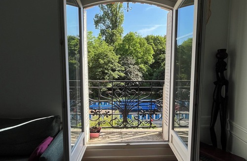 Vignerons Apartment | Haussmann Charm · Facing the Woods · 15 min to Central Paris/Disney