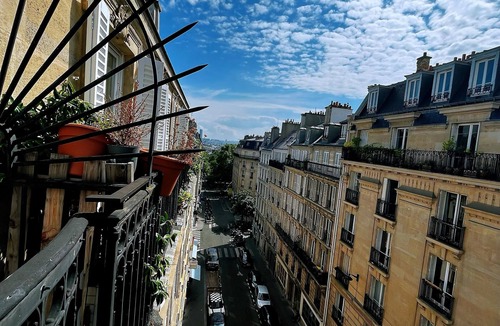 Pigalle Apartment | Haussmannian Pigalle/Sacré-Coeur apartment