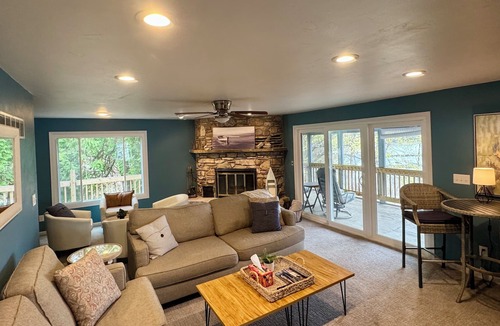 Egg Harbor House | Heart of Egg Harbor 4 Bedroom 3 Bath Home. Harbor Cottage