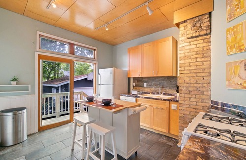 Lowry Hill East Apartment | Heart of Uptown - Victorian Retreat