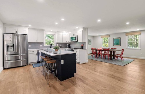 Brewster House | Heated In-Ground Pool and New Central AC!