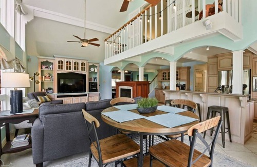 Pass Christian House | Heated Pool! The Petite Retreat in The Pass