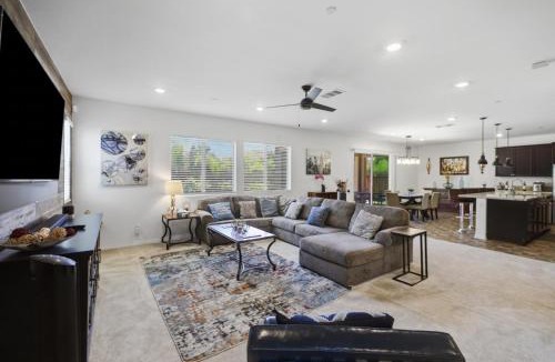 Sun City House | Heritage Lake Luxury Home home