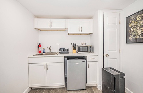 Anacostia House | Hidden & Cozy Gem 3 Bedroom Home Near Downtown DC!