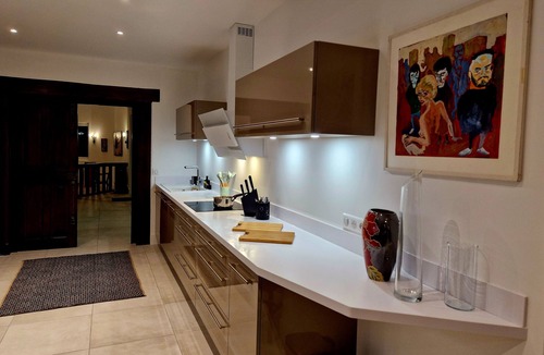 Lamorlaye Villa | Hidden spacious family villa in the forest, close to Paris and Parc Asterix