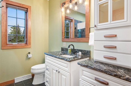 Eagle River Condo | High-end Duck Lake condo with chef’s kitchen, washer/dryer, & firepit