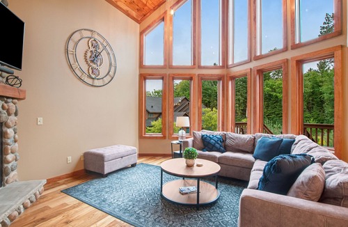 Eagle River Condo | High-end Duck Lake condo with chef’s kitchen, washer/dryer, & firepit