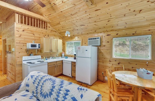 Deadwood Cabin | Hike, Ski, ATV! Ride-Ready Deadwood Cabin w/Grill