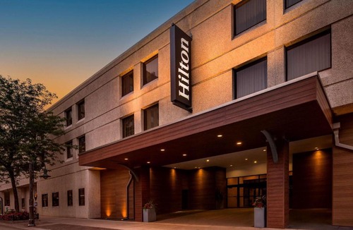 College Avenue Historic District Hotel | Hilton Appleton Paper Valley