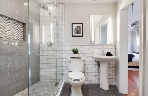 Treme Bed & Breakfast | Historic 8BR Inn with Pool | Hot Tub