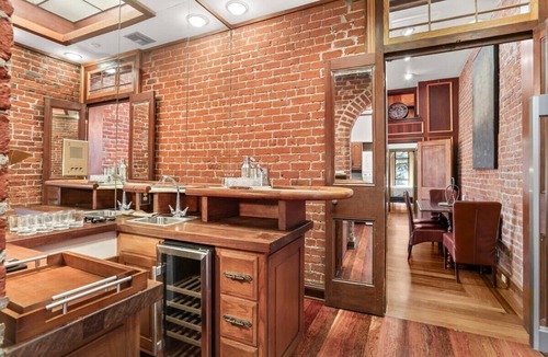 Faubourg Marigny Apartment | Historic Condo on Esplanade with 2 Balconies