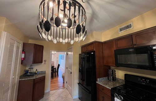 Historic District House | Historic district home, View of the Capital, WALK Downtown, w/Outdoor Dining!