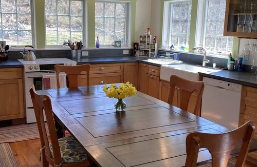 West Tisbury House | Historic Farmhouse Sanctuary Trails Walk to Shore Pickleball 6 acres