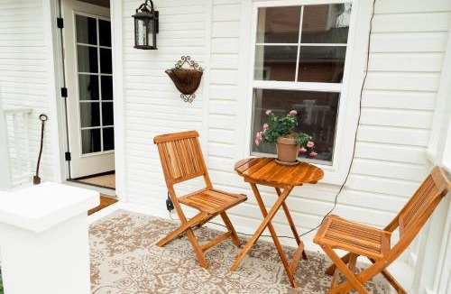 Fairhope Apartment | Historic Garden Suite Walk to Bay and Downtown - Suite Two