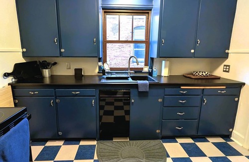 Ashland House | Historic Main St w/Lake View | The Flatwater Loft