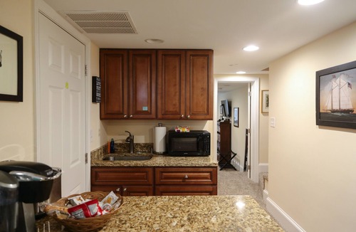 Old Town West House | Historic Old Town Alexandria Cozy English Basement Apartment
