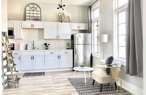 Uptown Historic District Condo | Historic Perfectly-located Uptown Studio