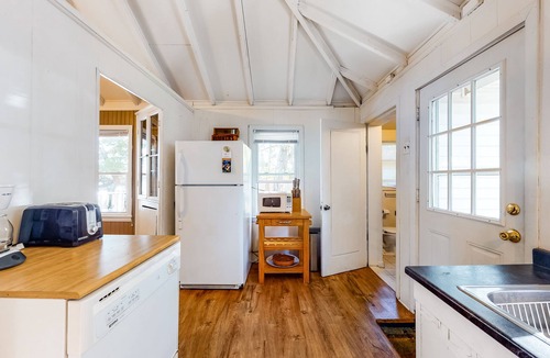 Plymouth House | Historic Plymouth Lakefront Home w/Fast WiFi, Lake Access, and Small Dock