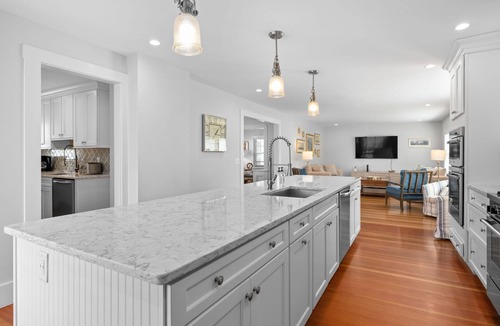 Chatham House | Historic Sea Captain's Home in Downtown Chatham