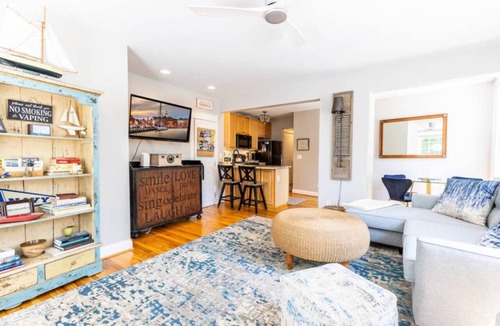 Historic District Apartment | Historic Suite 2 Blocks from Main St with On-Site Parking & Dog-Friendly