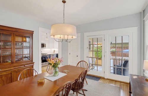 Historic District House | Historic & sunny home w/Fireplace steps from USNA & Downtown Annapolis