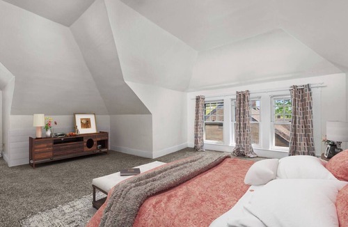 Appleton Condo | Historical Haven Steps to Downtown