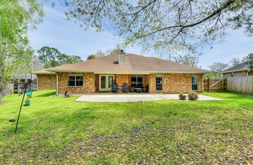 Diamondhead House | Hit the Greens, Bring Your Pets: Diamondhead Home!