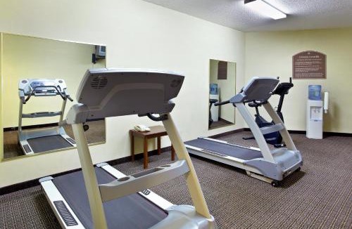 Biloxi Resort | Holiday Inn Express - Biloxi - Beach Blvd by IHG