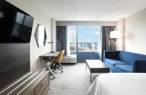 Springfield Hotel | Holiday Inn Express Washington DC SW - Springfield by IHG
