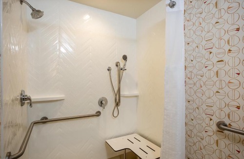 Gulfport Hotel | Holiday Inn - Gulfport-Airport by IHG