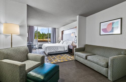 Lucedale Hotel | Holiday Inn Lucedale by IHG