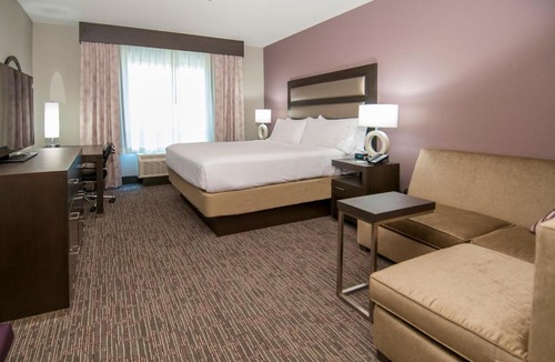 Kenner - Louis Armstrong International Airport Hotel | Holiday Inn - New Orleans Airport North by IHG