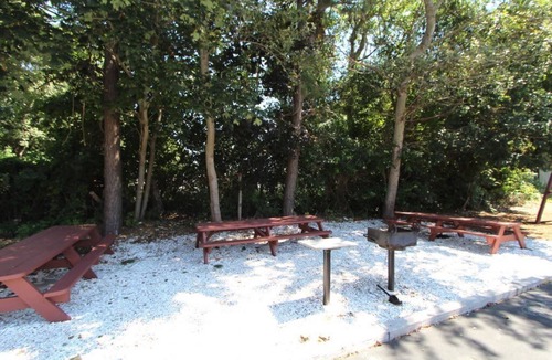 West Yarmouth Apartment | Holly Tree Resort - 1 Bedroom