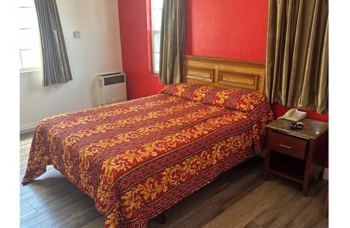 Little Armenia Hotel | Hollywood Roxy Hotel